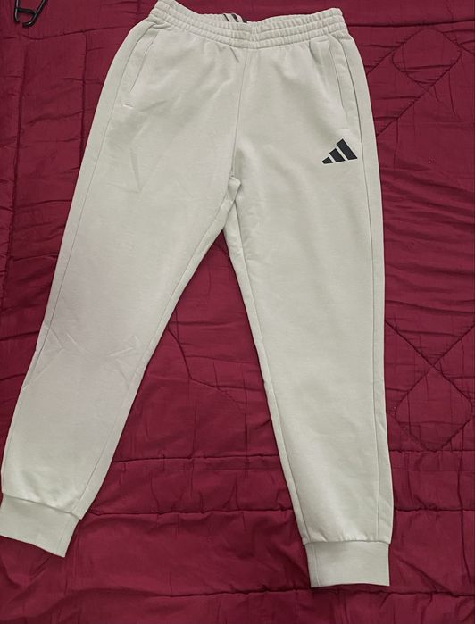 Продам Adidas спортивку оригинал