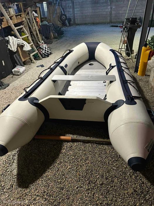 Лодка с двигател Yamaha