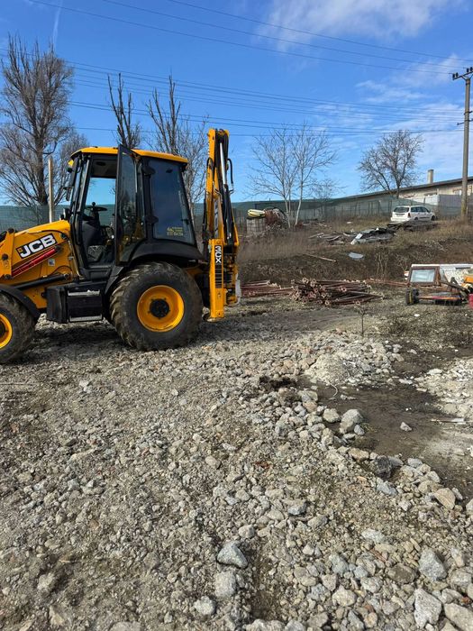 Închiriez buldoexcavator cu operator – Lucrări construcții