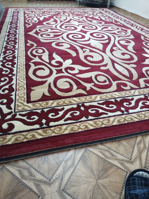 Ковёр хорощем касечтве