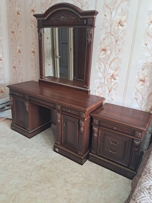 Спальный гарнитур , в Стиле