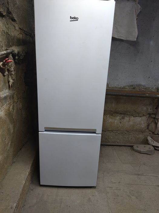 Холодильник в хорошем состоянии.