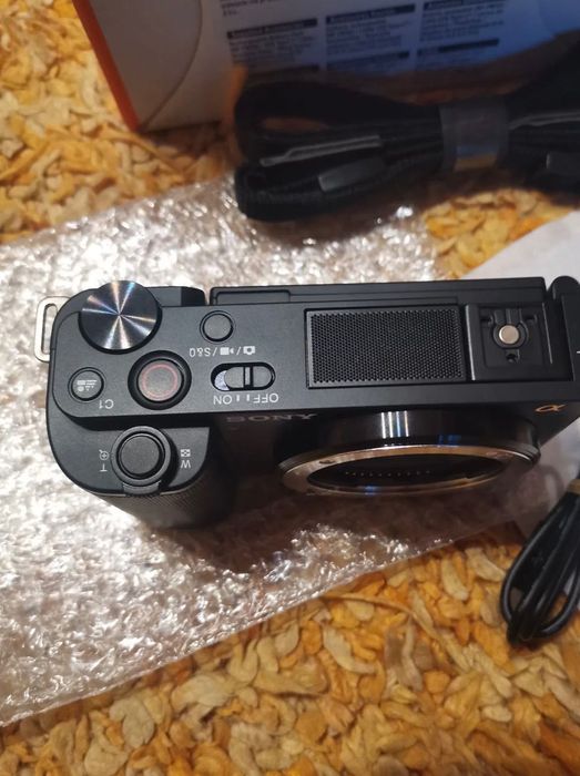 sony zv-e10 cu 2 obiective