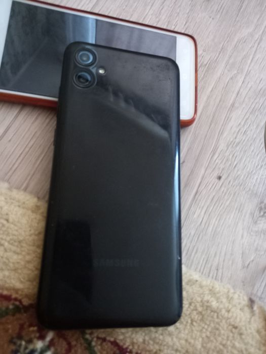 Продам телефон Samsung A 4 e