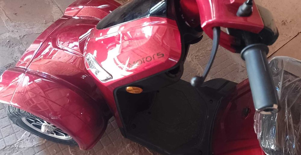 Електрически скутер нов и Колело със скорости немско !