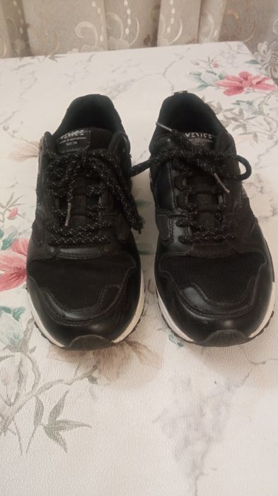 Мужские кросовки б/у