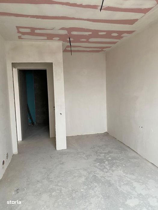 Apartament 2 camere semifinisat, etaj 1, balcon, priveliste