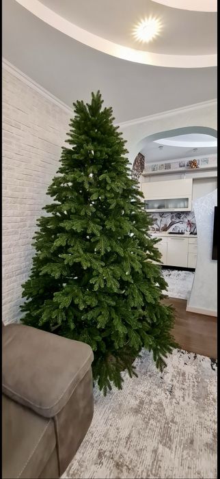 Шикарная елка, литая