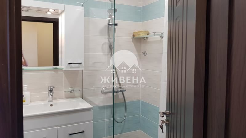 Дава се под наем Тристаен апартамент в Варна, Лятно кино Тракия - 117 кв.м за 818 € - Снимка #9