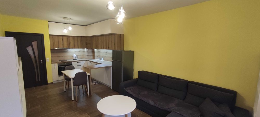 Дава се под наем Двустаен апартамент в София, Център - 62 кв.м за 612 € - Снимка #1