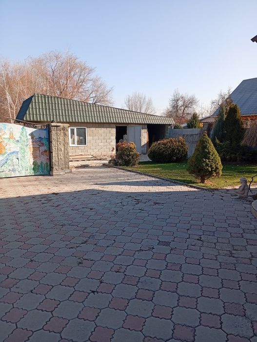 Продам дом . Кирпичный