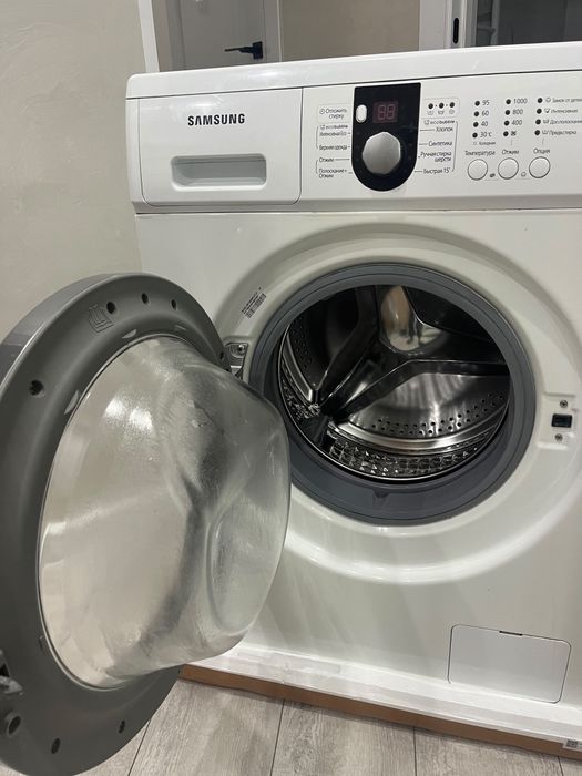 Продам стиральную машину