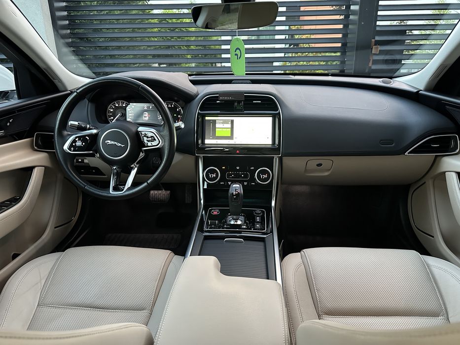 Jaguar XE 2020 71000km