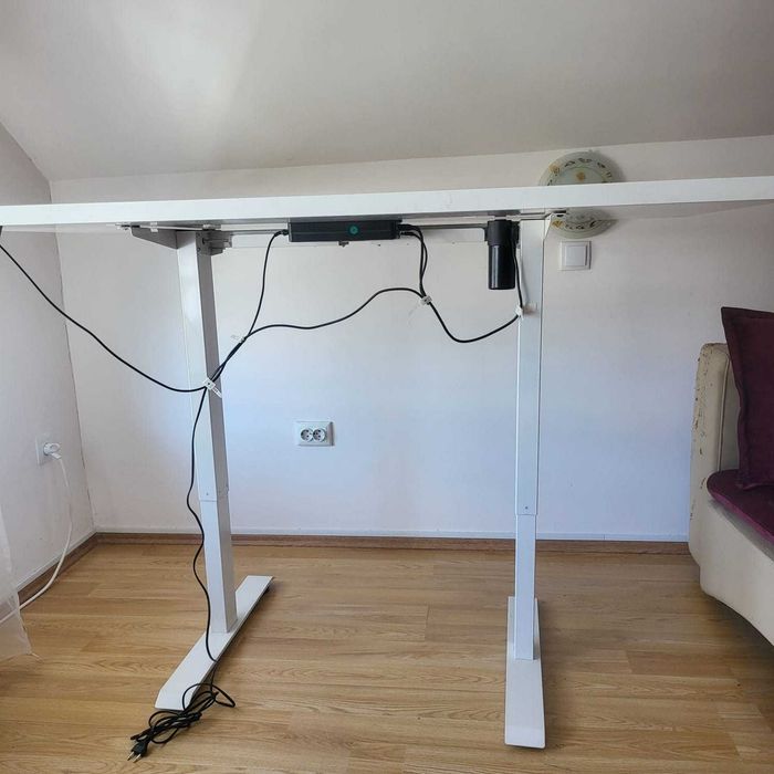 Masa de birou reglabila electric pe inaltime (noua)