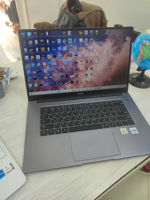 Huawei noutbuk - super (srochno)