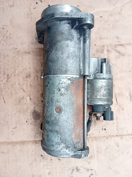 Стартер  Hyundai Starex G6Ba