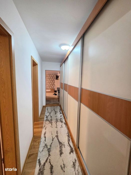 Inchiriez apartament cu 3 camere - 80 mp utili + 2 locuri de parcare