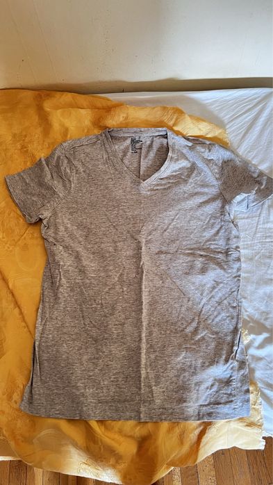 Продавам лот от маркови тениски