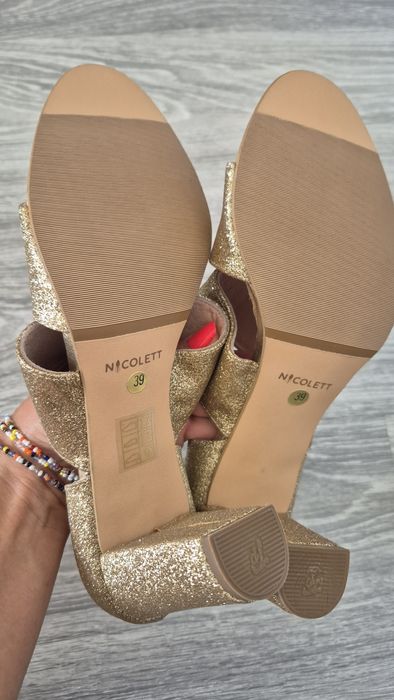 Sandale aurii 38 sau 38.5 Noi piele