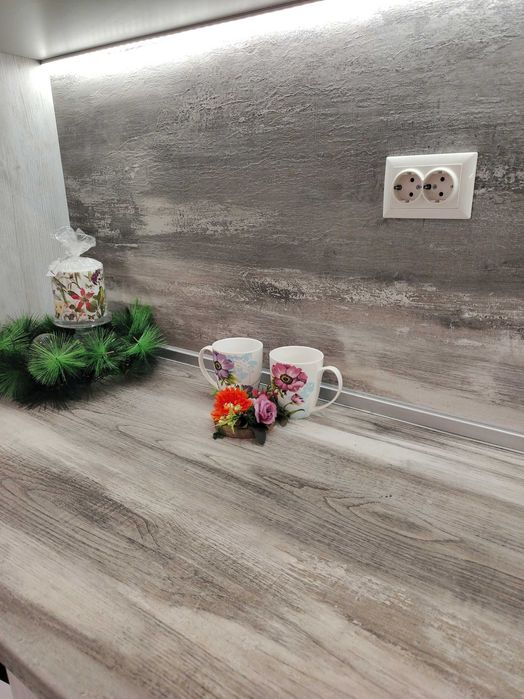 Луксико е с гараж ап.двустаен за нощувки до Гранд мол Лабиринт Фамилия