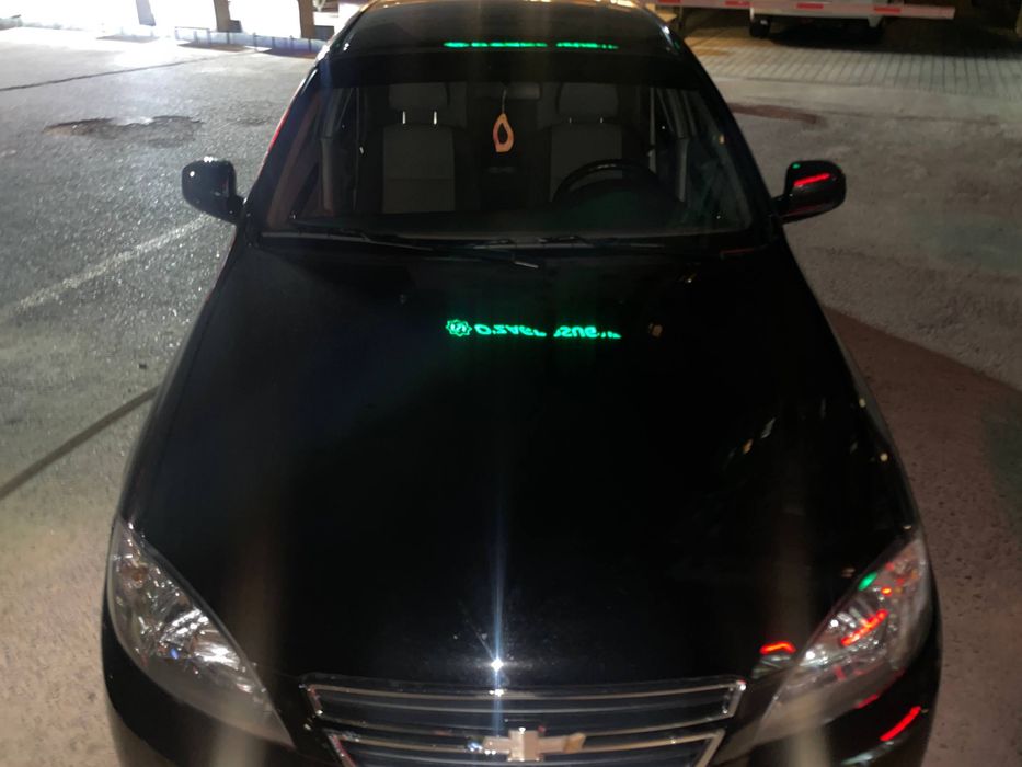 автомобиль лачетти