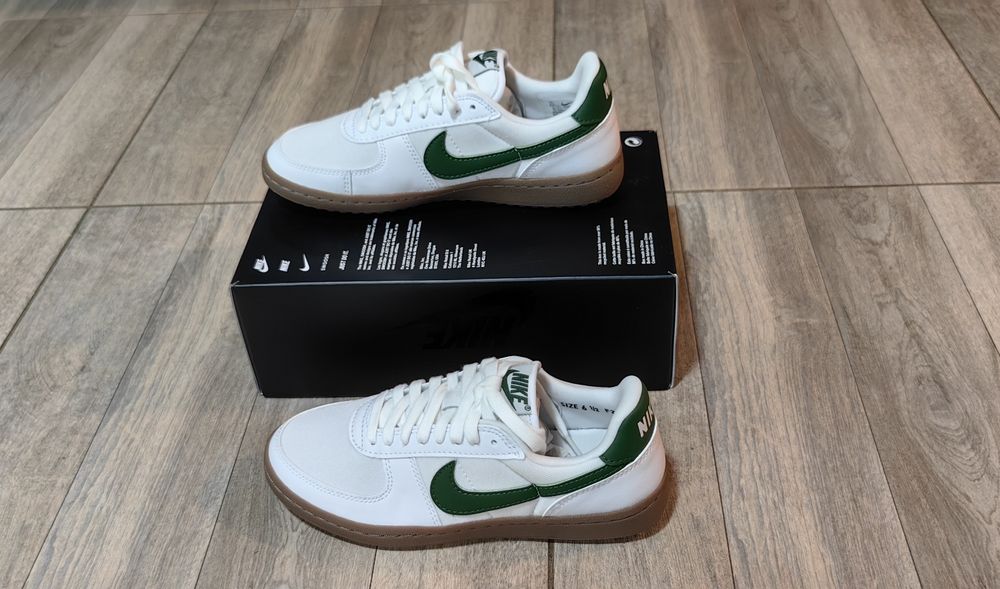 Adidași femei dama Nike Field General noi in cutie marimea 37.5