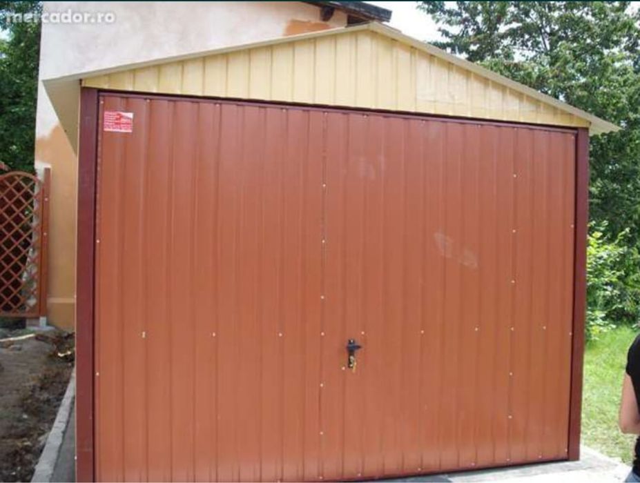 Vând garaje modulare din panouri sandwich