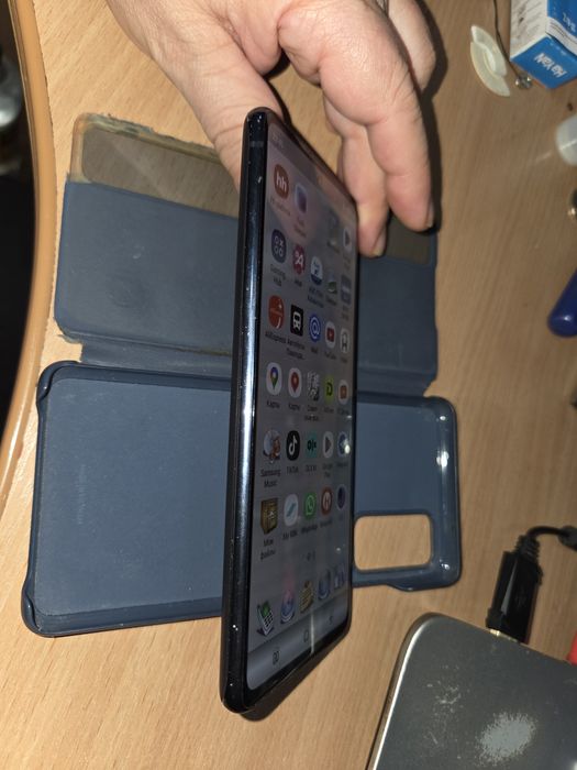 Продам Samsung S20fe