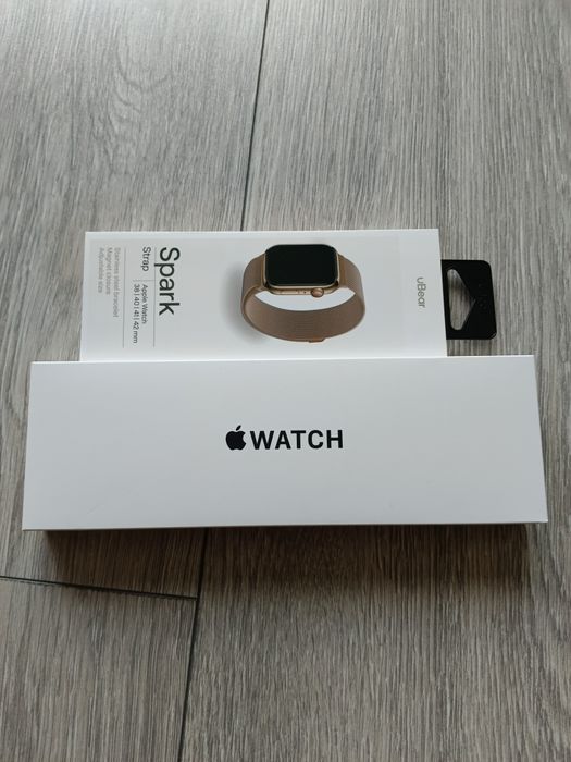Apple Watch SE 3 40 mm Starlight + ремешок