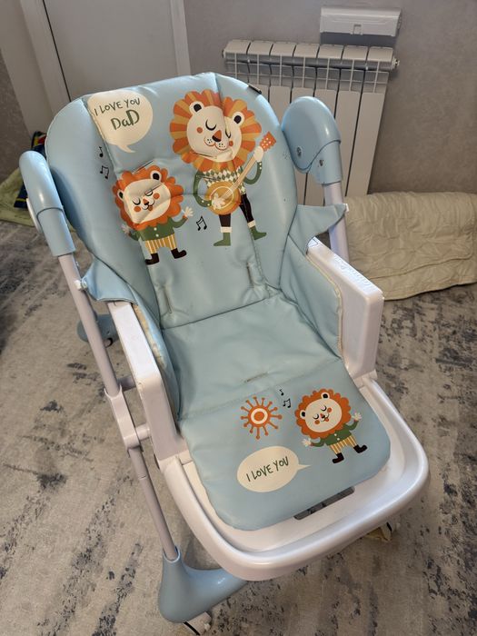 Стол и стул для кормления ребенка