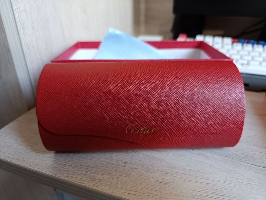 Ochki cartier korompkasi bilan