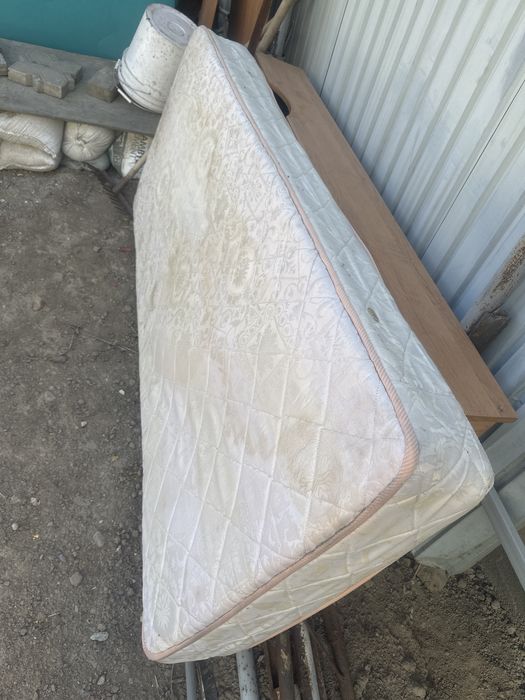 Отдам матрас бесплатно