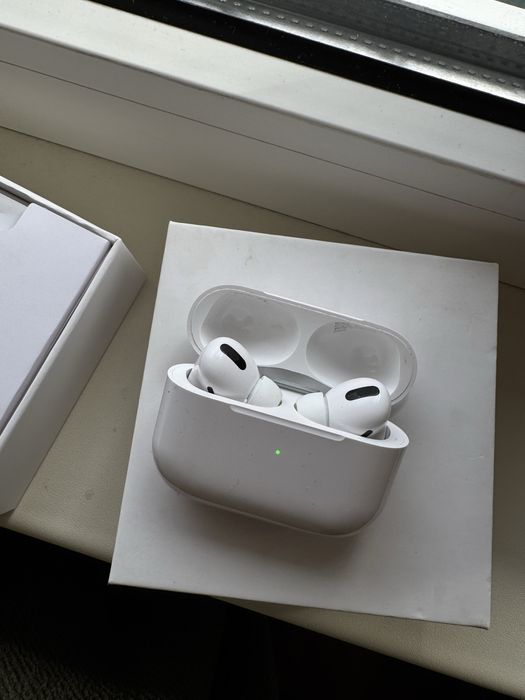Продам AirPods Pro
