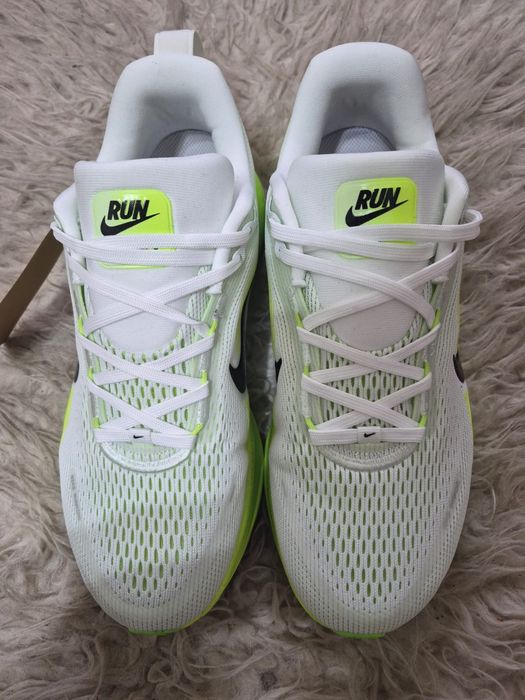 Nike vomero 18 original