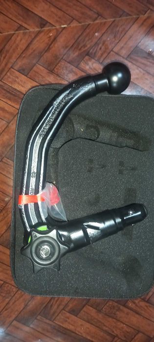 Cârlig remorcare TESLA