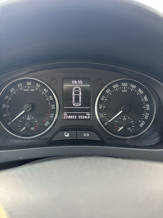 SKODA Rapid 2015 — imagine 4