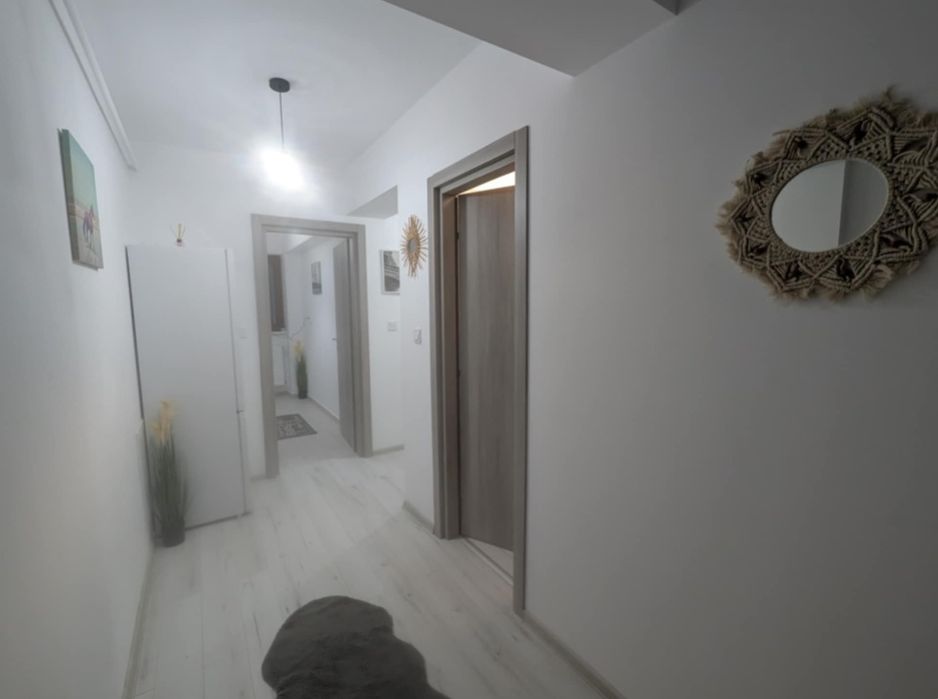 Inchiriere apartament 2 camere decomandat