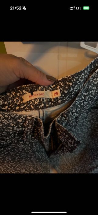 Blugi Levi’s, marimea 25