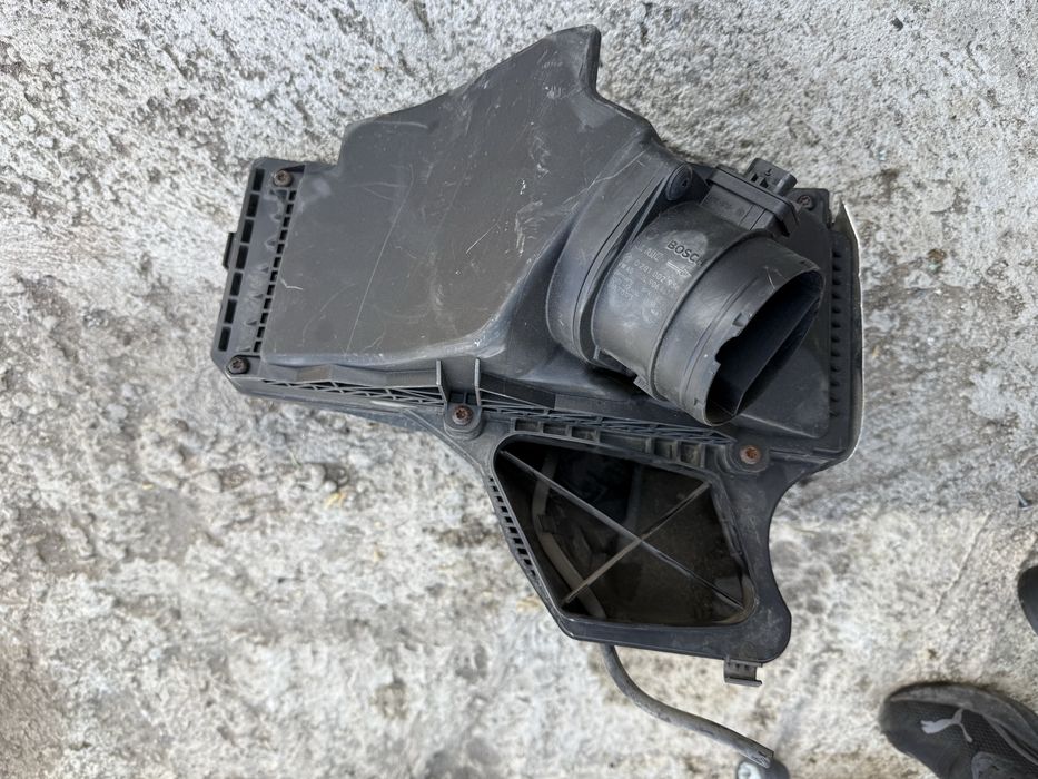 Carcasa filtru aer audi a4 b8 Cod: 8k0133835b 8k0133837b 03g906461c