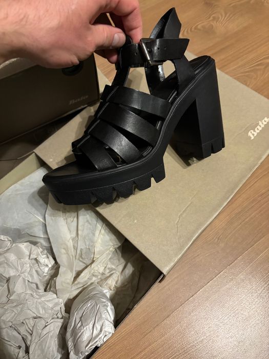 Дамски обувки “Bata” -естествена кожа