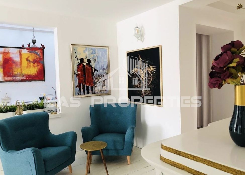 Продава се Многостаен апартамент в София, Център - 175 кв.м за 1921 €/кв.м - Снимка #1