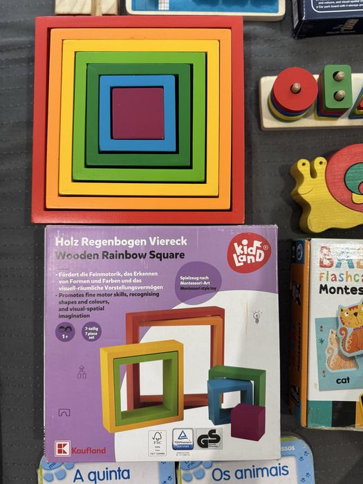 Дървени играчки и книжки