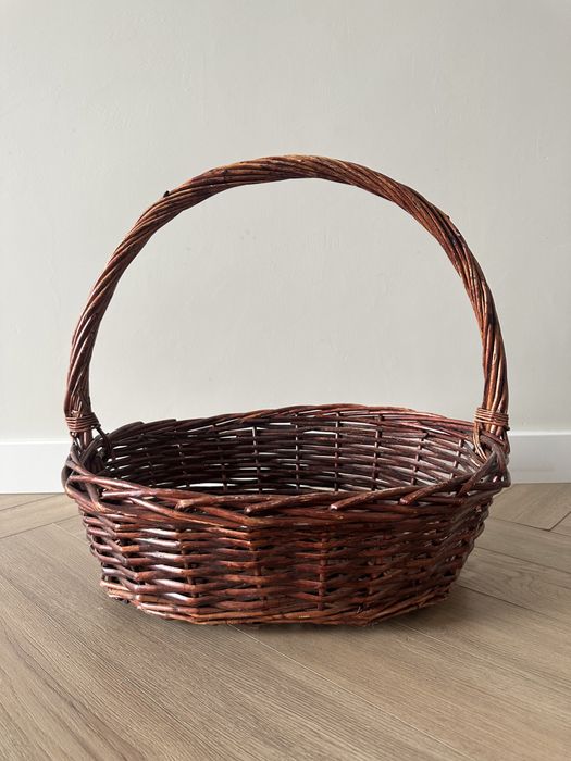 Продам корзину плетёную