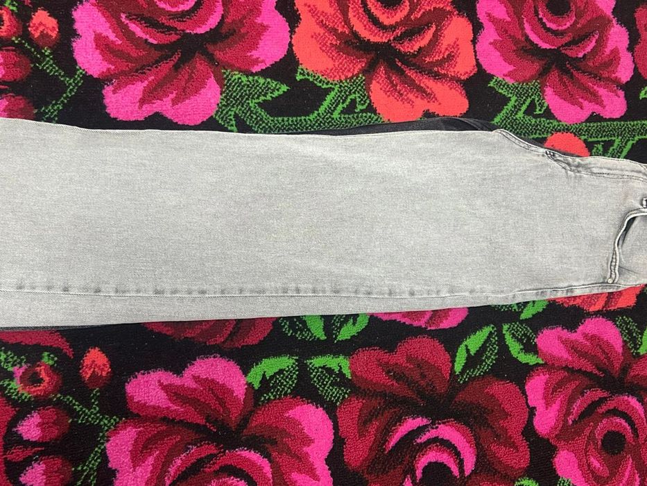 Қара ақ джинсы л