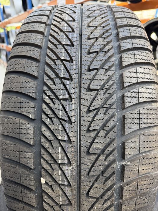 4 Anvelope Iarnă Goodyear UltraGrip Performance 285/45 R20 112V XL  Noi 0 KM