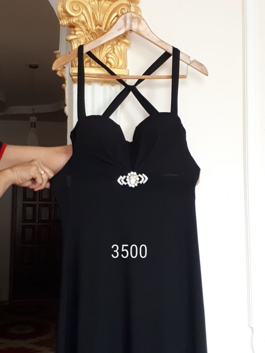 Продам Платье  5000т