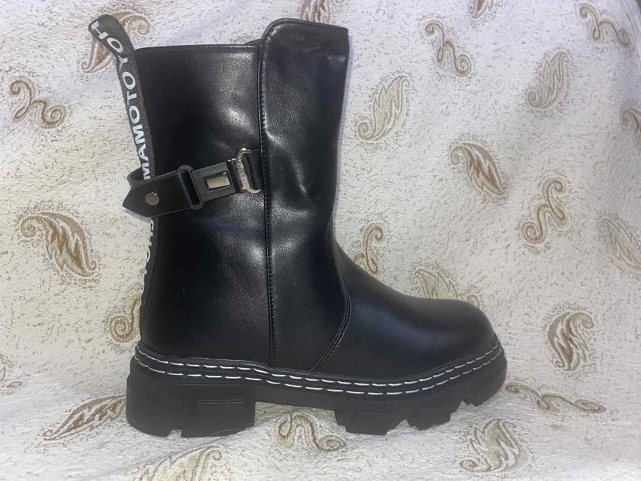 Зимни  ботуши чисто нови