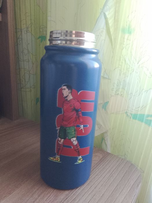 Бутылка футбольная