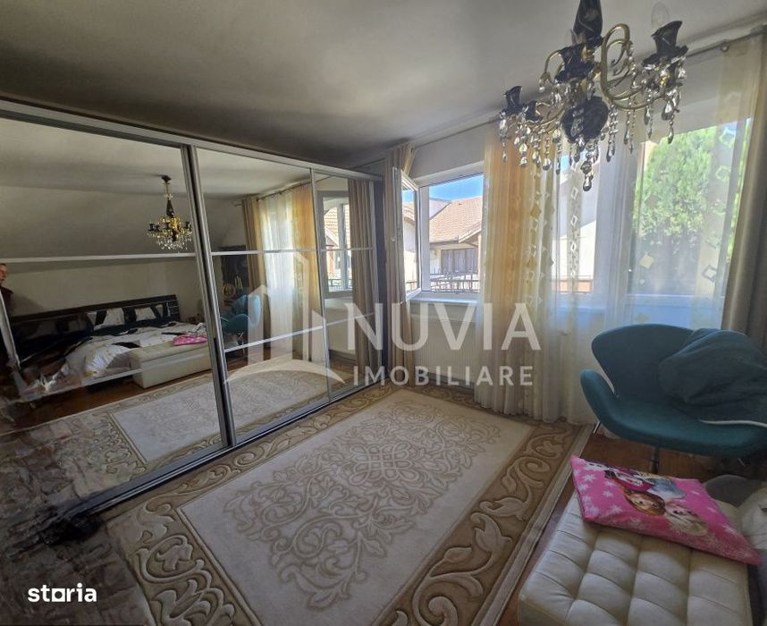 Casa cu 3 camere,90 mp,zona Centru