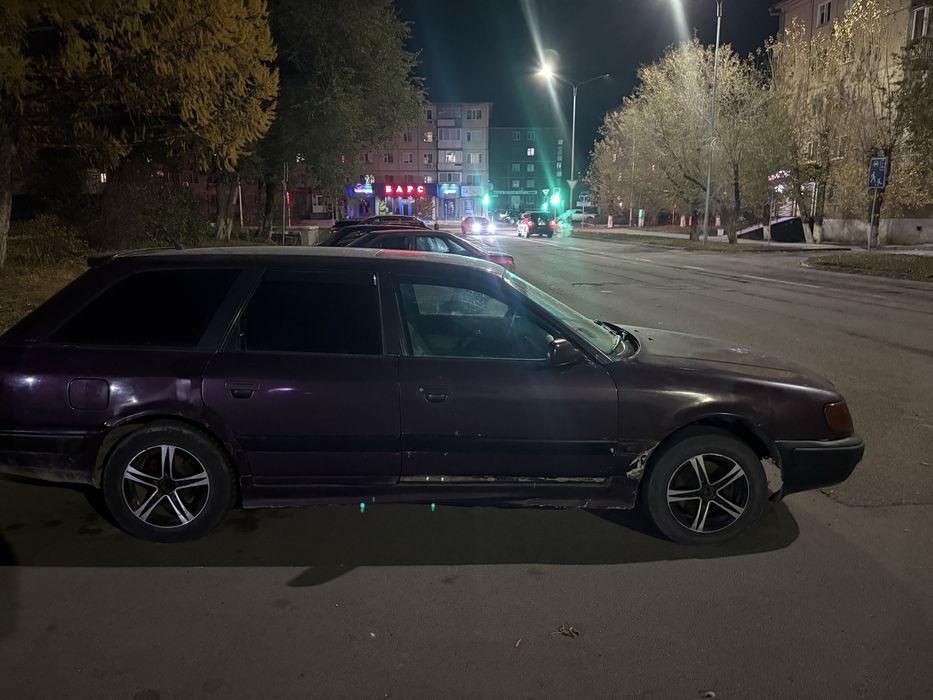 Ауди 100 универсал